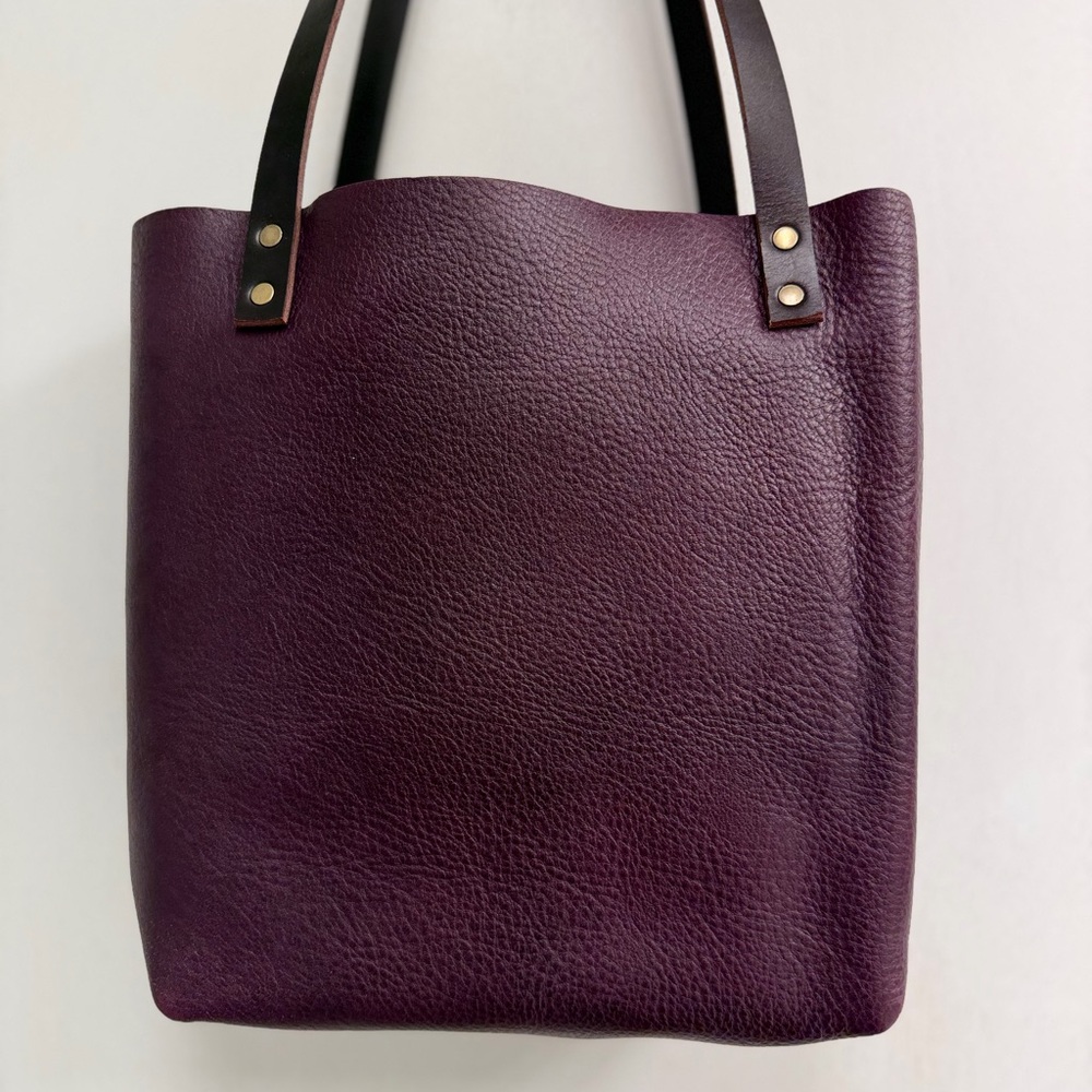 Portland Leather Goods Classic Tote Plum black handles New in Original Box - Picture 2 of 10